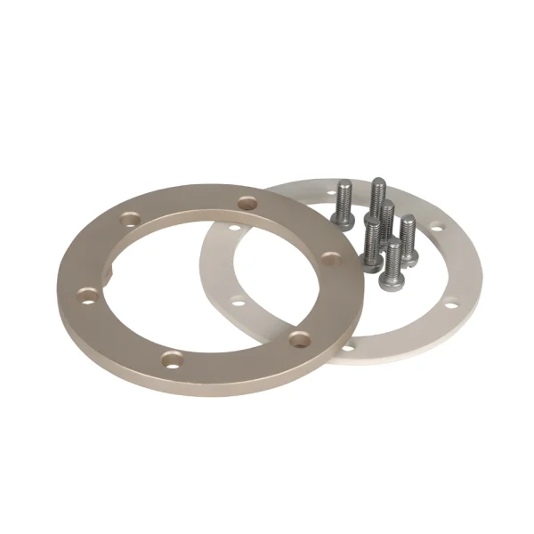 Set of flanges for the bottom outlet for liner pools.