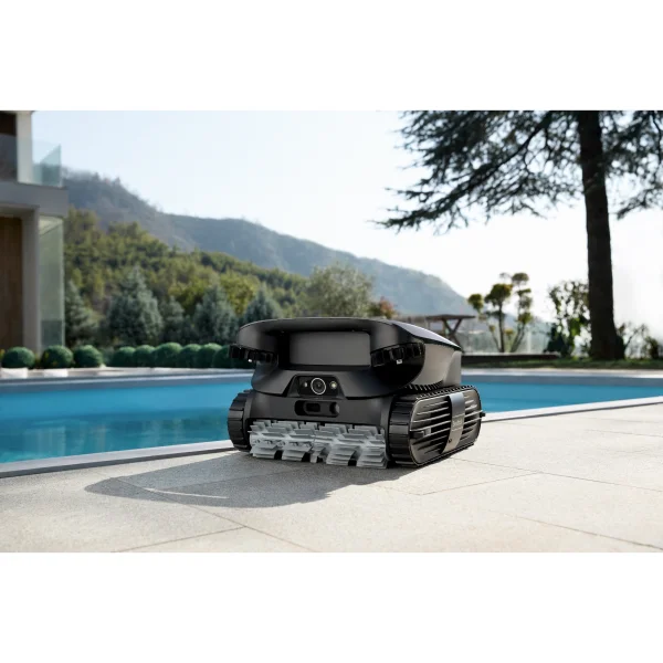 Beatbot AquaSense 2 Ultra robotski čistač postavljen uz rub bazena